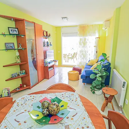 Gaya - Only Families Apartment Cambrils